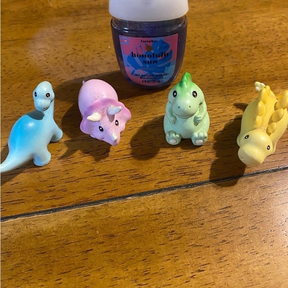 Mini dinosaur figurine set - Picture 3 of 7